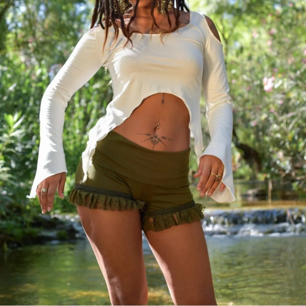 Fairy top with Belle sleeves​ - Picture 2 of 5